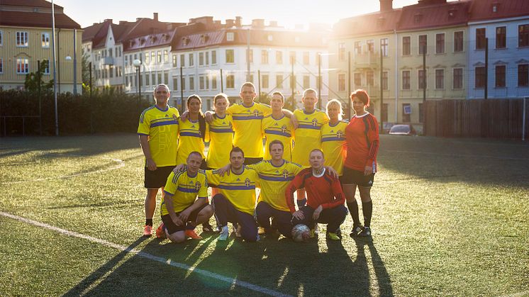 Hyundai stöttar Gatans Lag och deras väg mot Homeless World Cup med 100 kr per provkörd bil
