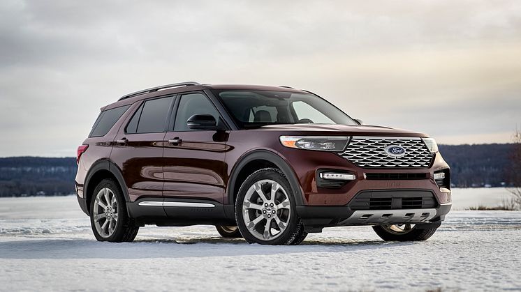 4-Ford-Explorer-Platinum
