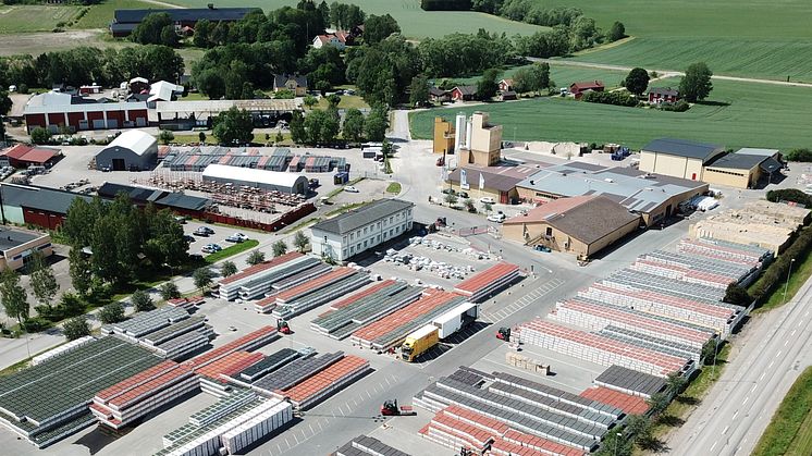 Monier miljösatsar med Titan mastbelysning