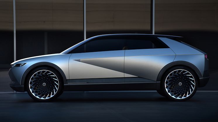 Hyundai 45.