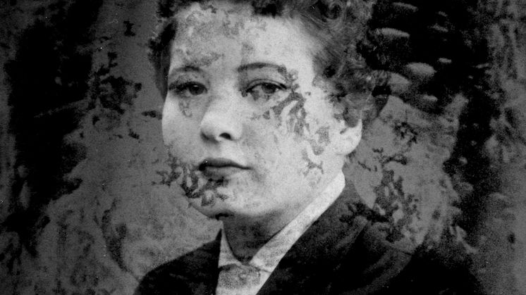 Vernissage av utställningen "Colere – till minne av Emmy" av Anna Linder