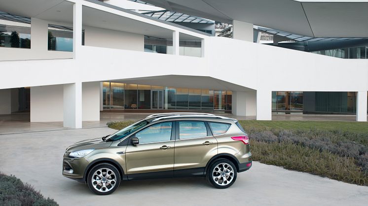 FEM STJERNER TIL FORD KUGA I EURO NCAP CRASH TEST