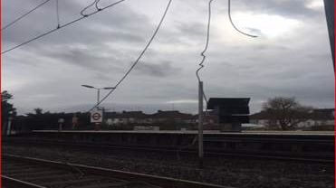 Reduced evening service at London Euston as overhead line repairs continue