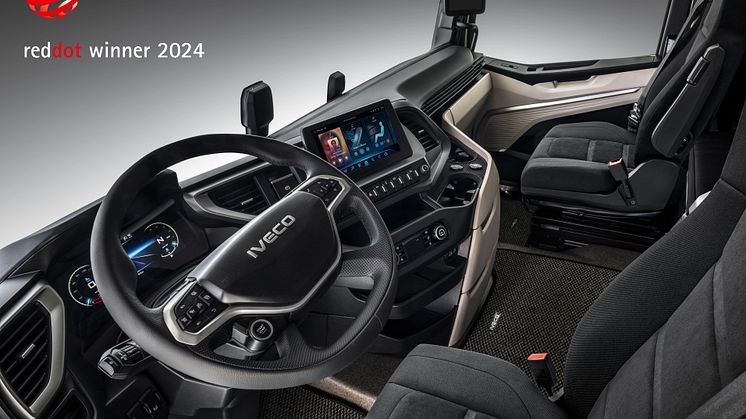 IVECO S-Way Red Dot Winner Award 2024_interiors.jpg