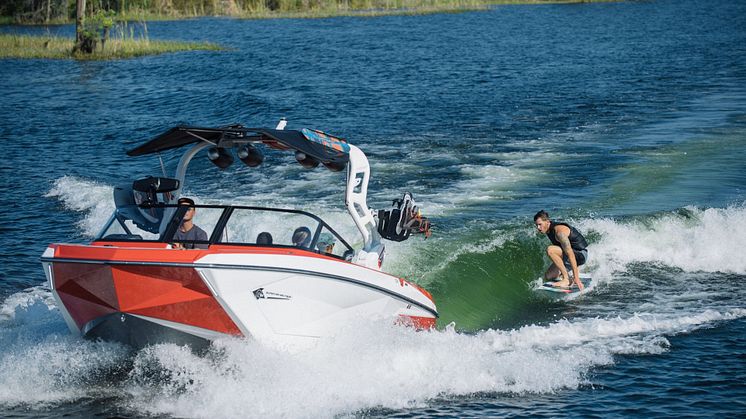 Hi-res image - YANMAR - YANMAR has joined forces with The World Wake Association (WWA) as a new global partner