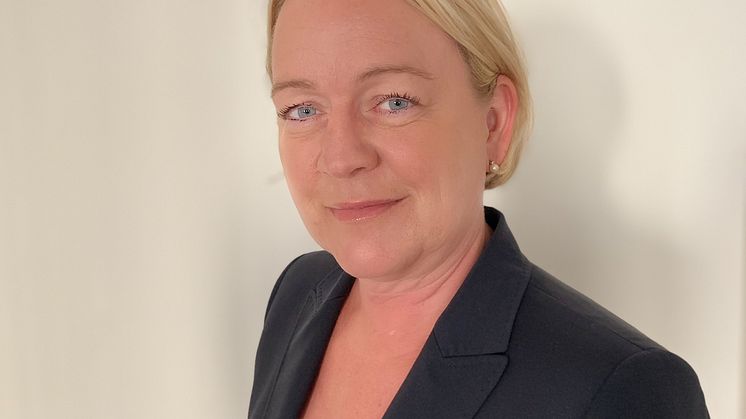 Mitten ins System: Nicole Johnsen - Studiendirektorin an der Berufsschule für Hotel-, Gaststätten- und Braugewerbe, München