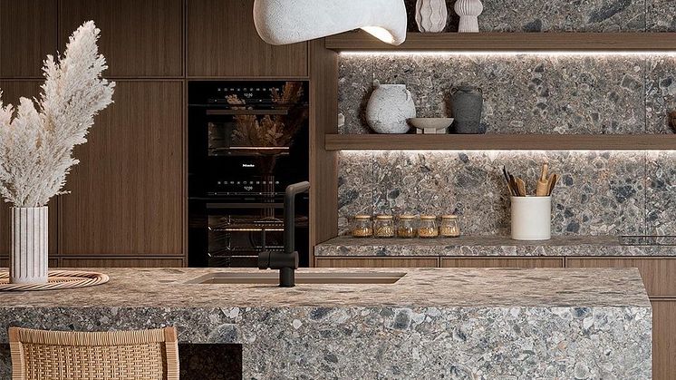 Dekton Ceppo som köksbänkar, köksö och stänkskydd