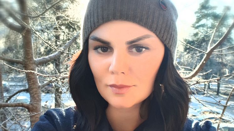 Sunny Shariatmadari (39) kom till Sverige för 17 år sedan och har arbetat som både inredare och säljare innan hon bestämde sig för att studera på Nackademin.