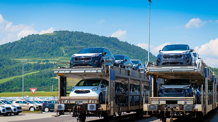 KIA fejrer 10 års bilproduktion i Europa