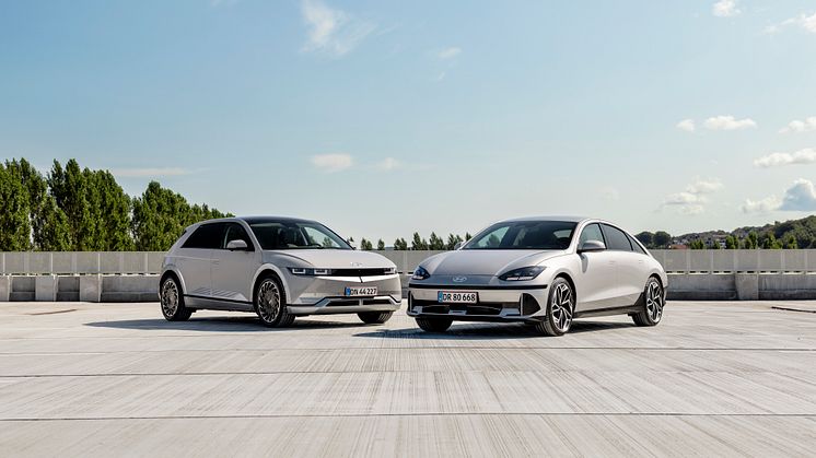 Lige nu er der mange penge at spare på  de prisvindende elbiler Hyundai IONIQ 5 og IONIQ 6. 