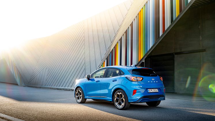 2025 Elektrisk SUV Puma Digital Aqua Blue (2).jpg