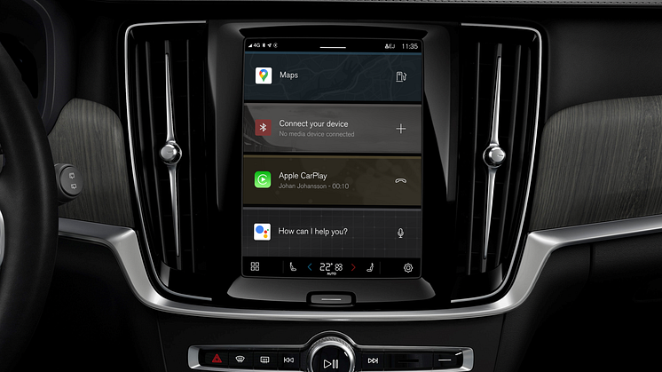313036_Volvo_V90_-_Ongoing_call_on_centre_display_with_Apple_CarPlay