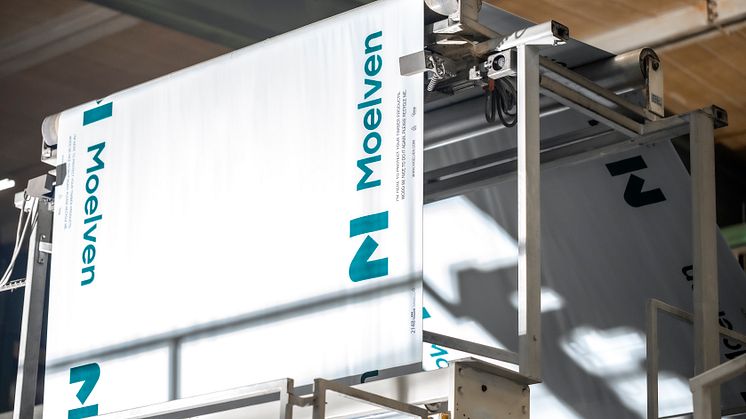 The production of the Loop packaging with 50% post-consumer recycled material for Moelven has begun.