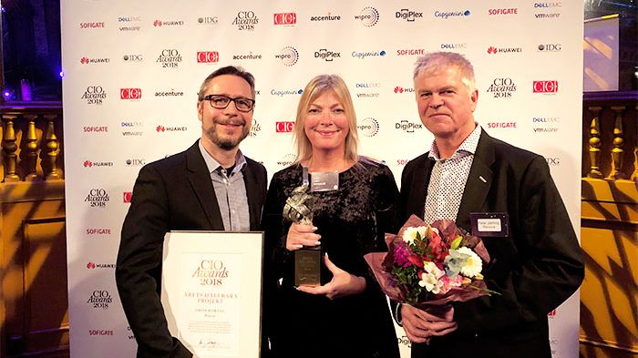 Mikael Borgman, Kajsa Lager och Peter Jaktling tog emot priset på CIO awards-galan.