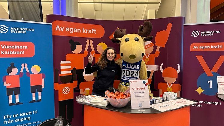 Besök av SM-veckans maskot i Antidoping Sveriges monter