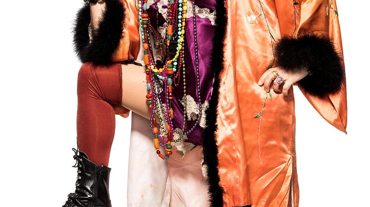 Nanne Grönvall i rollen som Miss Hannigan i Musikalen Annie