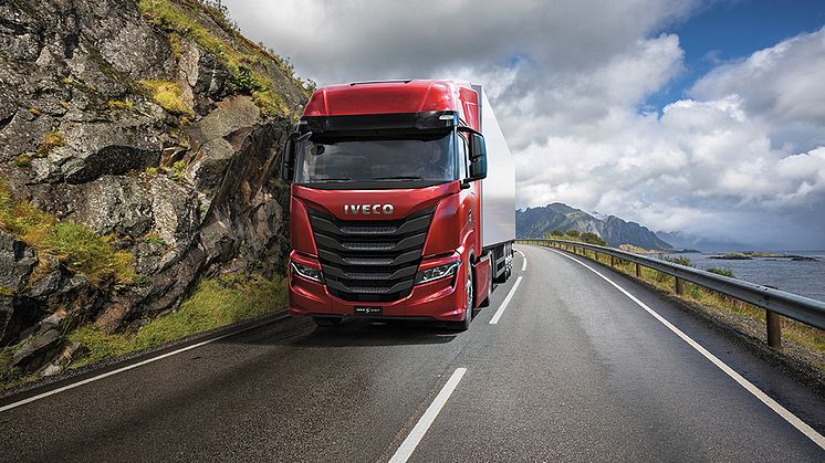New IVECO S-WAY