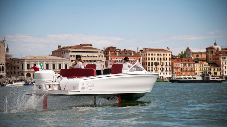 Candela C-7 in Venice