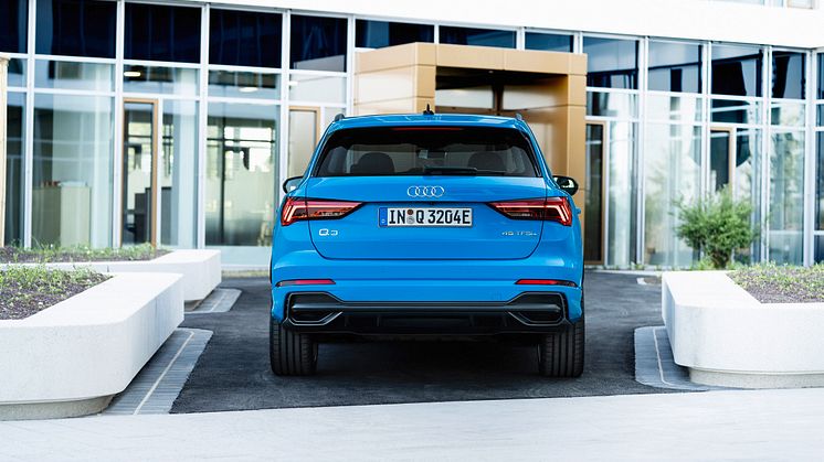 Audi Q3 45 TFSI e (Turboblå)