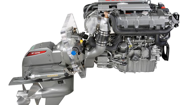 YANMAR 4LV sterndrive marine diesel engine with YANMAR ZT370