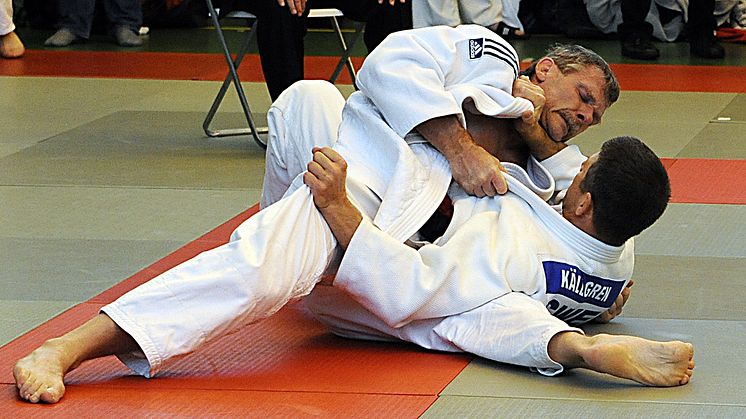 800 judofantaster till Helsingborg