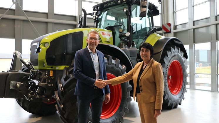 Hans-Christian Ripa, VD Swedish Agro Machinery samt Elke Pankow, Exportchef Rauch.