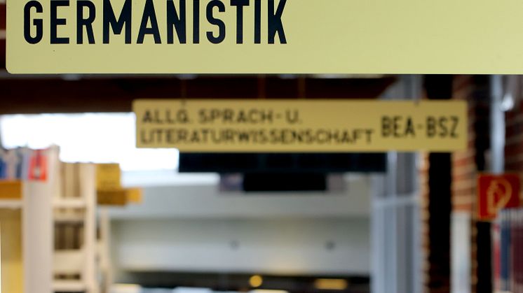 Germanistik | Sprachlich-mediale Darstellung von Krisen
