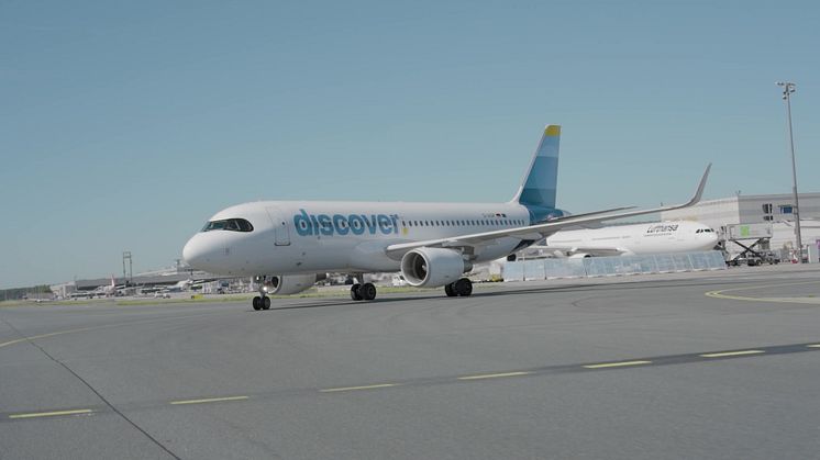 Discover Airlines Footage
