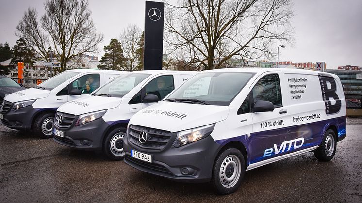 Mercedes levererar första elektriska transportbilen till svenska kunder