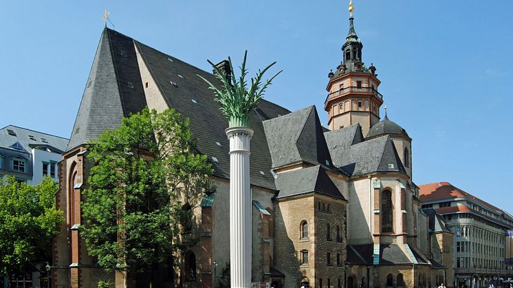 Nikolaikirchhof in Leipzig mit Nikolaikirche und Nikolaisäule - Foto: Andreas Schmidt