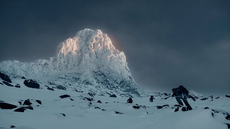 Storen er ikke som andre fjell. Mange har vært på toppen på sommeren, få prøver seg på vinterstid. Denne gjengen gjorde det. Foto: Hans Kristian Krogh-Hanssen