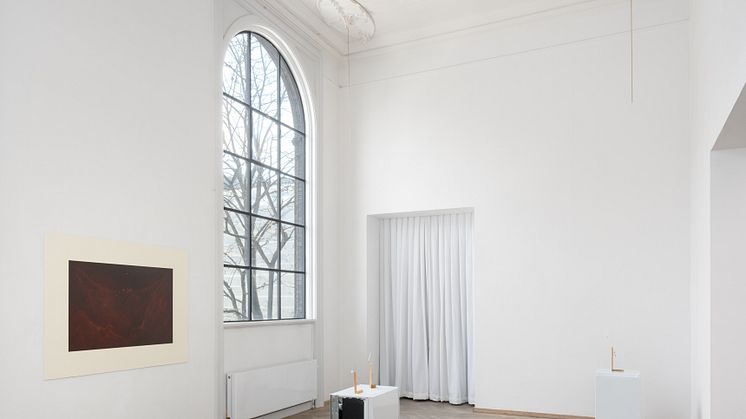 Mads Hyldgaard Nielsen, Di sotto in sù. L’abisso Celeste, 2023. Søren Frederik Petersen, Hard Candy, 2023. Adele Marie Rannes, Love Letters for Cydonia, 2023