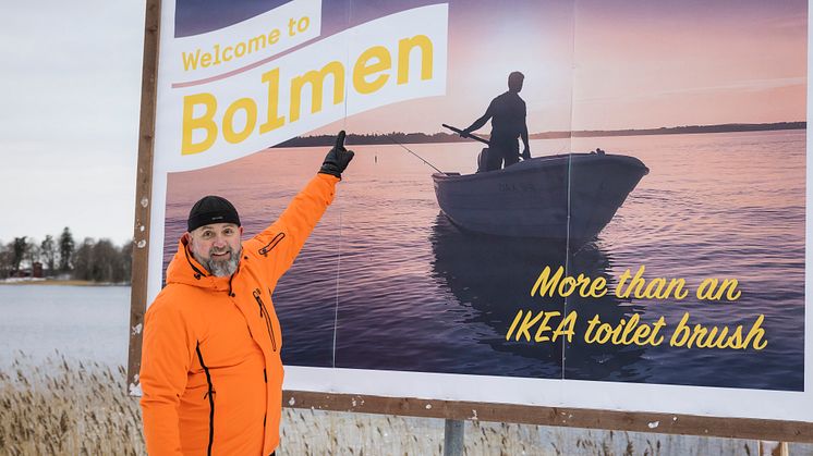 Ordförande i Smålands Sjörike, kommunalrådet Magnus Gunnarsson i Ljungby, är stolt över deras nya slogan som tar ut Bolmen i en global kampanj.