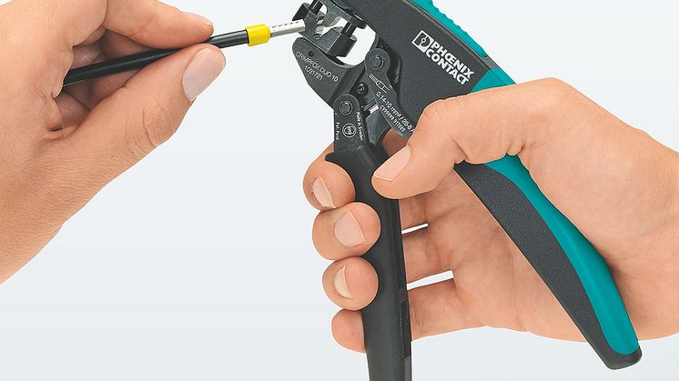 Crimping pliers with rotating die
