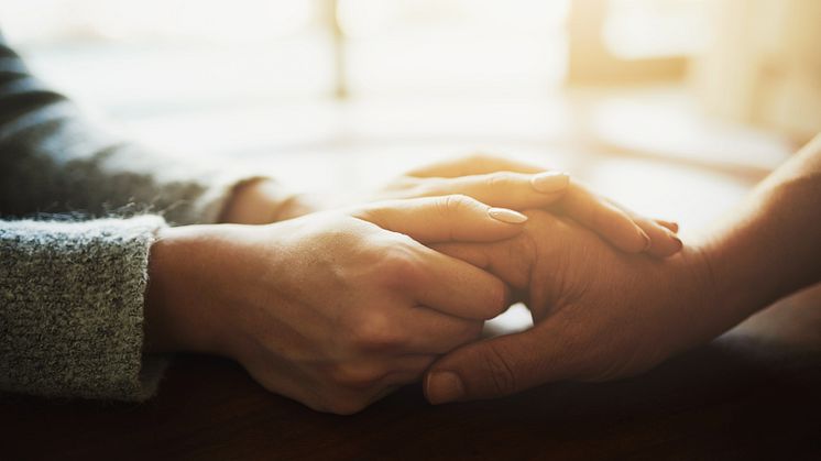 För eller emot dödshjälp – bred diskussion behövs innan beslut kan fattas