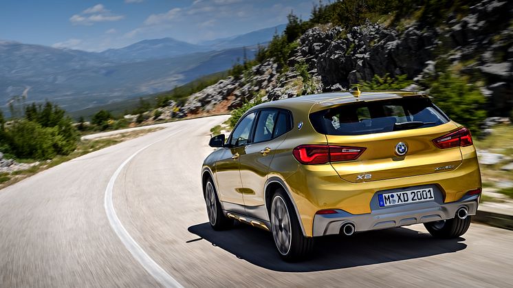 HELT NYA BMW X2