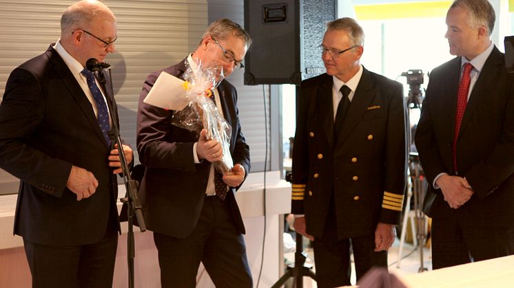 v.l.: Roland Methling (Oberbürgermeister von Rostock), John Brædder (Bürgermeister der Guldborgsund Kommune), Christian B. Jensen (Seniorkapitän Scandlines), Søren Poulsgaard Jensen (CEO Scandlines)
