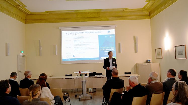 Die Ergebnisse eines aktiven Jahres der Sustainable Mobility Academy und einen Ausblick für 2024 lieferte das Netzwerktreffen am 15. Dezember 2023 an der TH Wildau.