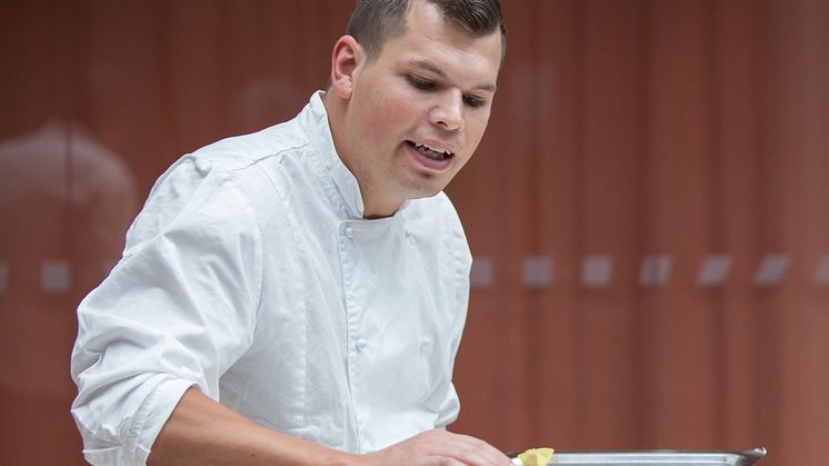 Johannes Stålhammar från Sabis restaurang på Näringslivets Hus har uttagits till att tävla i Årets Kock 2017.