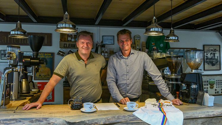 Morten Jensen, Viborg FF, og Claus Bertelsen, Peter Larsen Kaffe