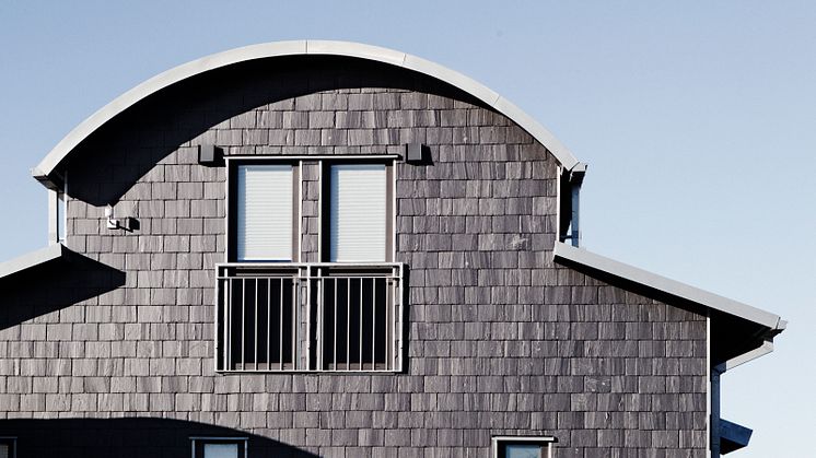 Takskiffer på fasad