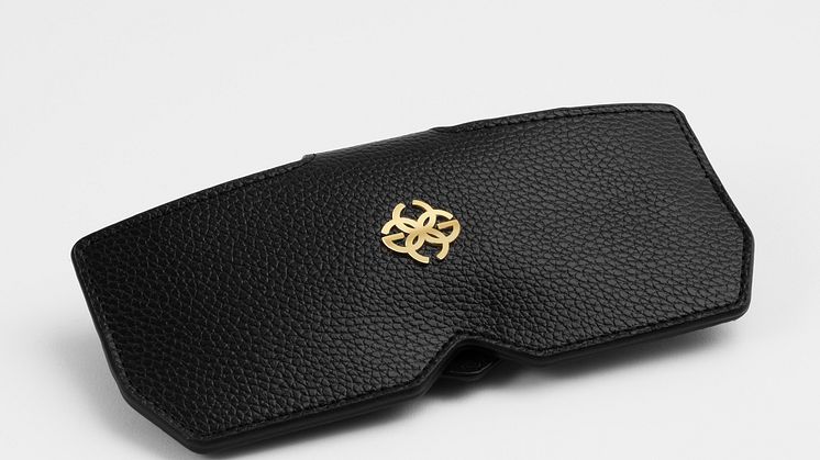 Leather pouch 2 .jpg