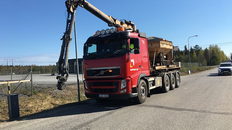 Lagning av sprickor i asfalten på gator samt gång- och cykelvägar