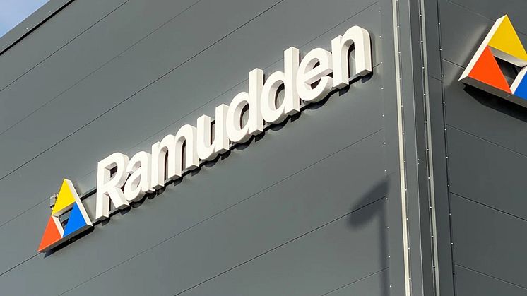 Den nye grafiske profilen kommer til å gjennomføres gradvis i alle land.