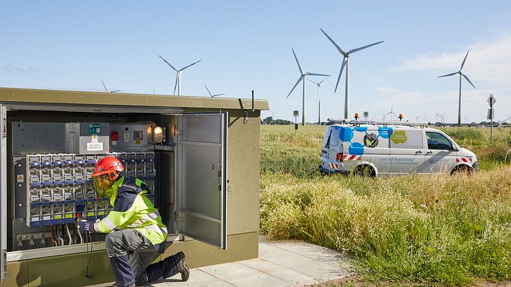 Zur Steigerung der Versorgungssicherheit setzt SH Netz landesweit intelligente Ortsnetzstationen ein. Foto SH Netz