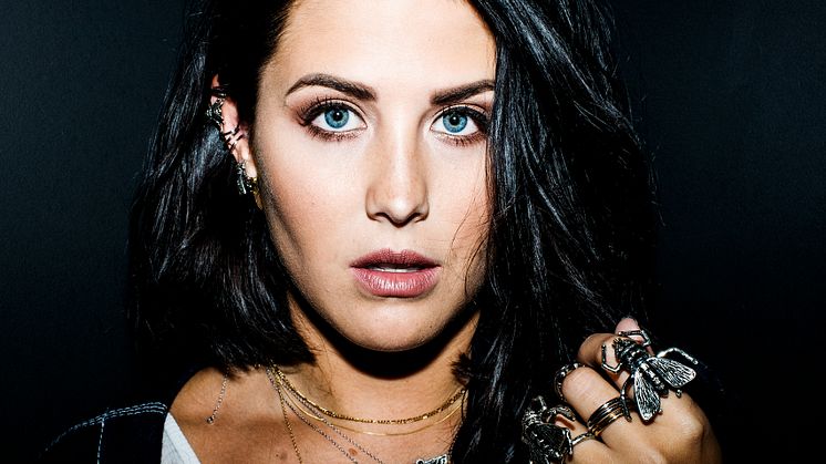 Molly Sandén spelar på Furuviks Stora Scen 21 juli