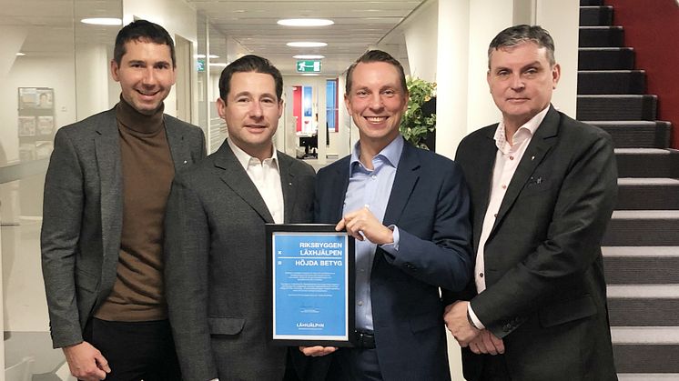 Henrik Szabo, generalsekreterare på Stiftelsen Läxhjälpen, Alexander Rosenberg, insamlingschef Läxhjälpen, Christian Bengtzelius, föreningschef Riksbyggen och Leif Linde, vd Riksbyggen.