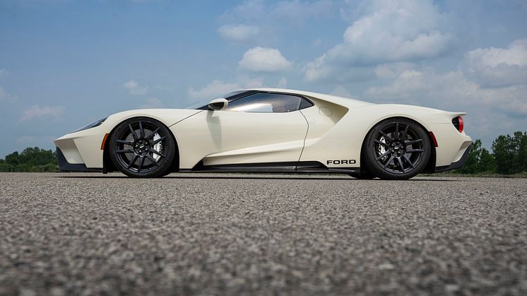 2022 Ford GT ’64 Heritage Edition_05.jpg