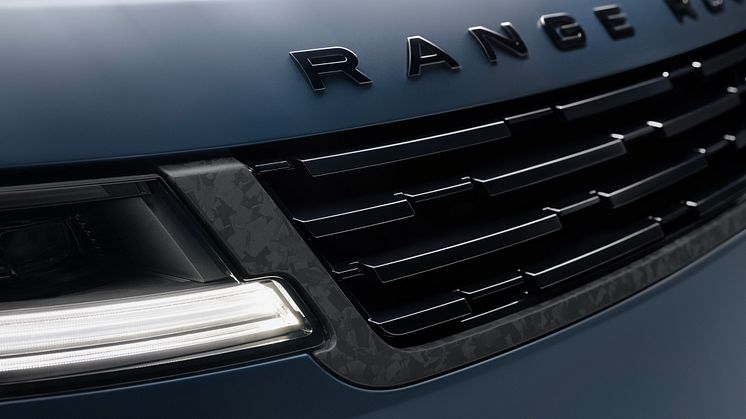 RRS_SV_Edition_Two_25MY_07_Grille_Detail_Nebula_Blue_070824.jpg