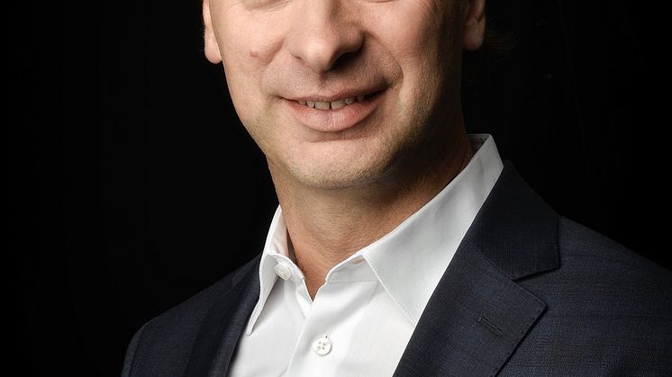 Zum 1. September 2021 übernahm Martin Zouhar (50) als neuer ‚Executive Vice President SEB Professional PCM und Hotel‘ die Leitung des Kaffeemaschinenund Hotelgeschäfts der WMF und verantwortet damit die Marken WMF, Schaerer, Curtis und HEPP im Profe